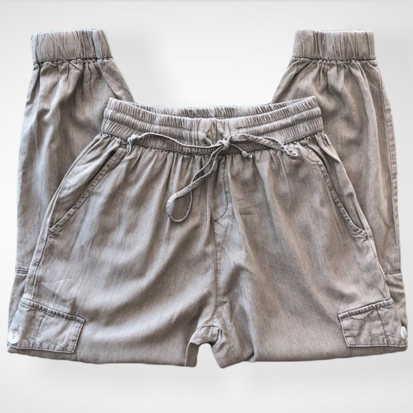 Green Cargo Pants - Picture 2 of 9